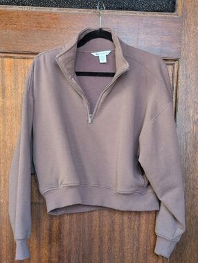 Athleta Cropped Half-Zip Sweatshirt in Mauve Brown